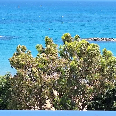 Luxury One Bedroom - Seafront 公寓 *