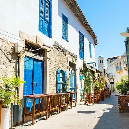 Luxury One Bedroom - Seafront *