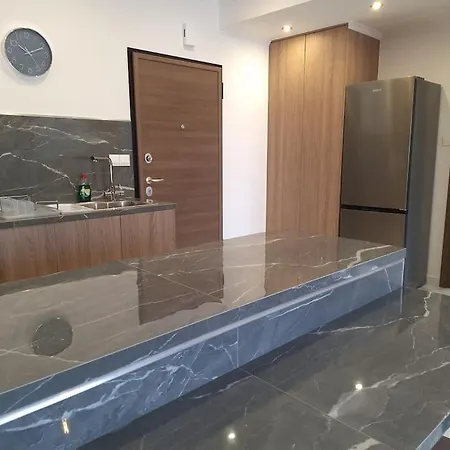 Luxury One Bedroom - Seafront